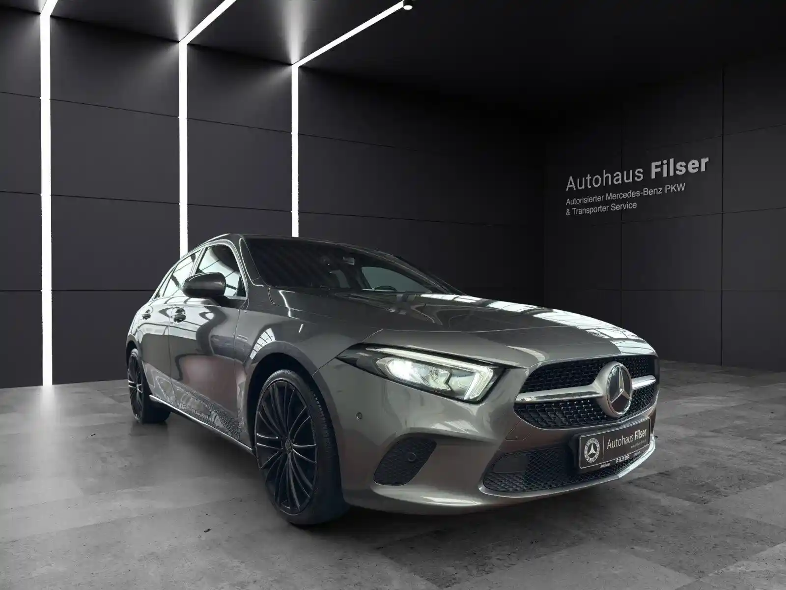 Mercedes-Benz A 220