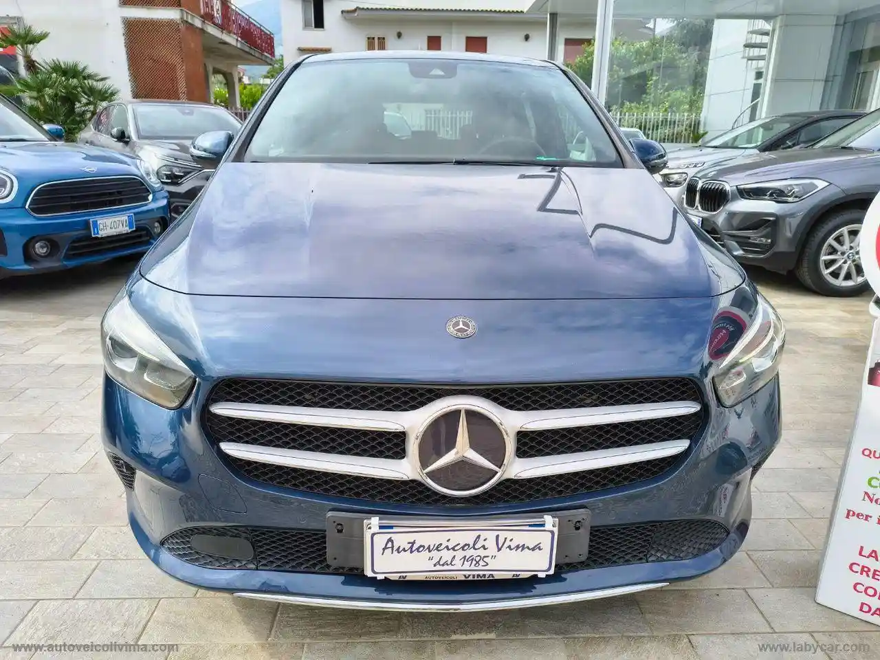 Mercedes-Benz B 180