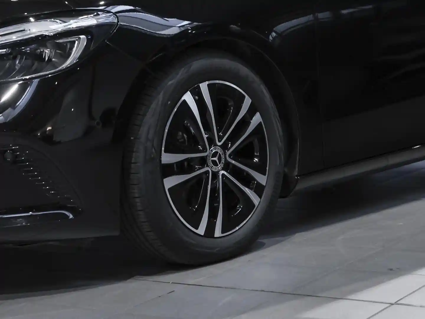 Mercedes-Benz B 200