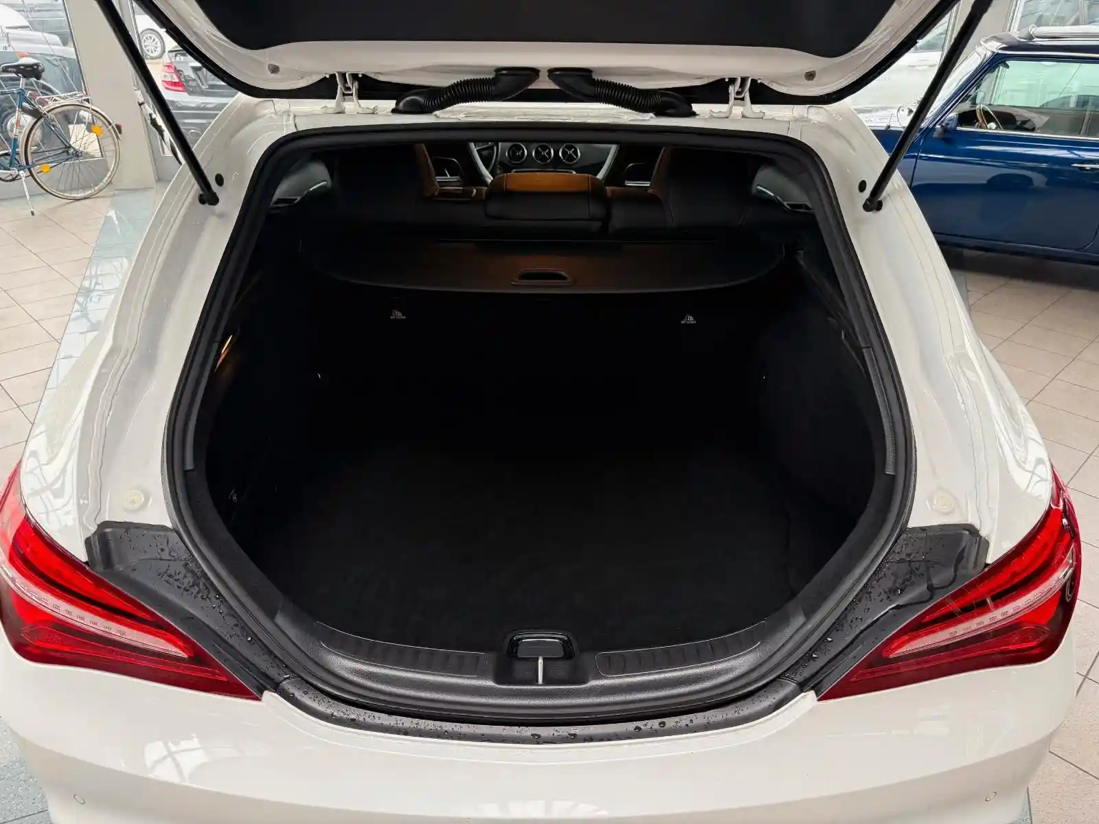 Mercedes-Benz CLA 200
