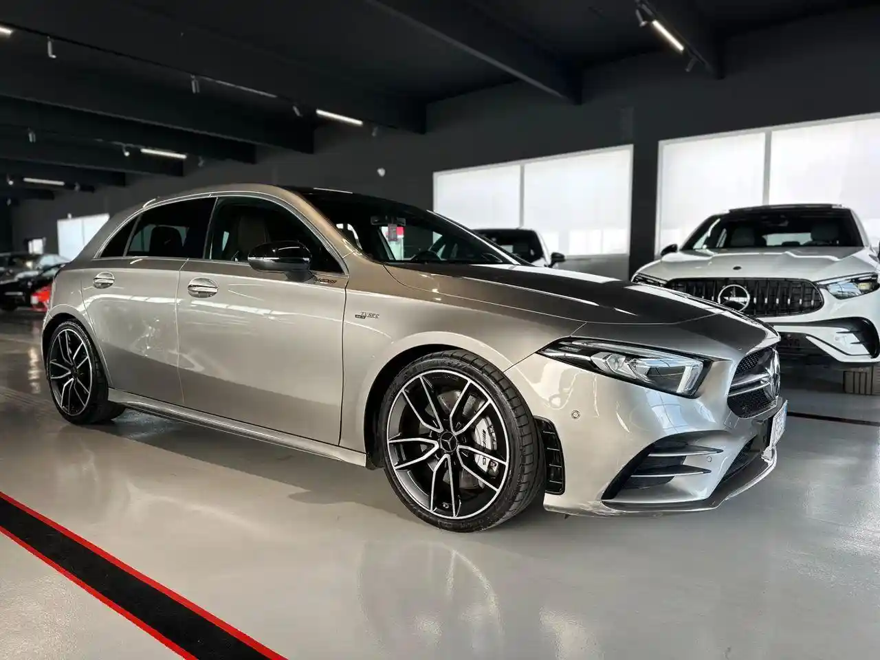 Mercedes-Benz A 35 AMG