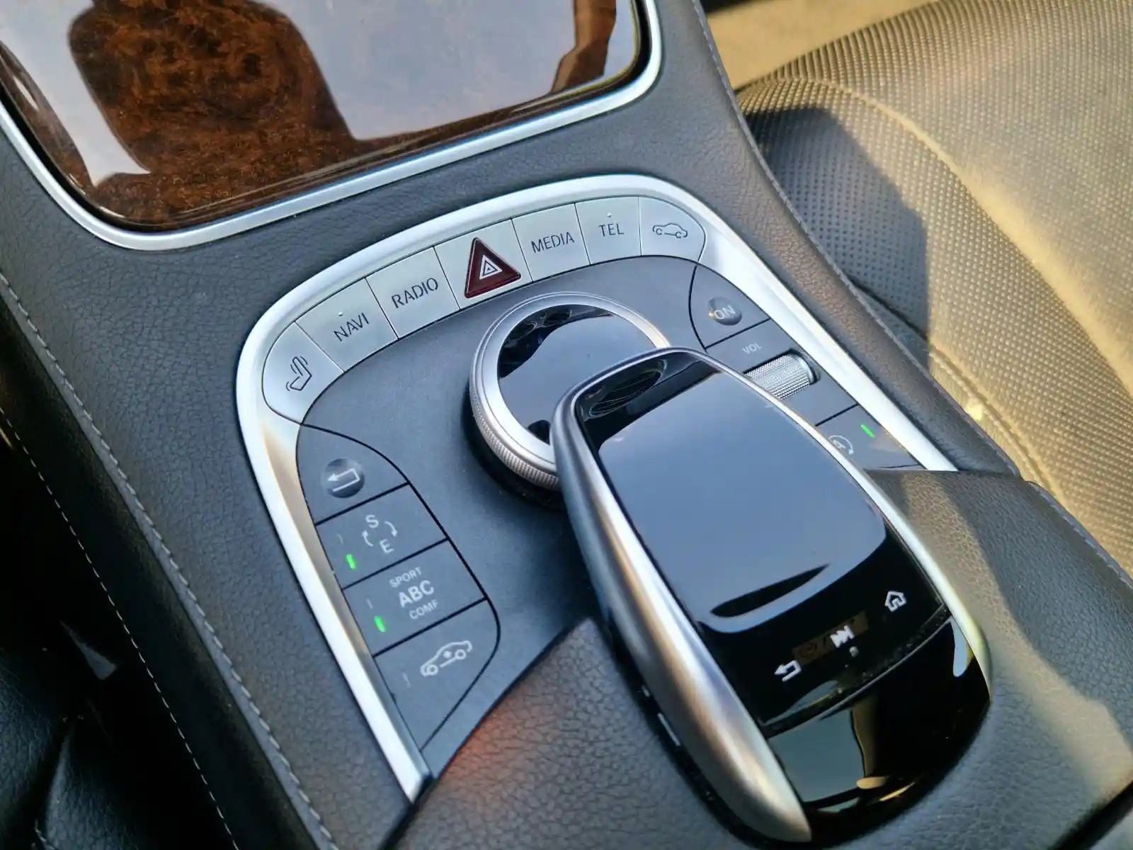 Mercedes-Benz S 500