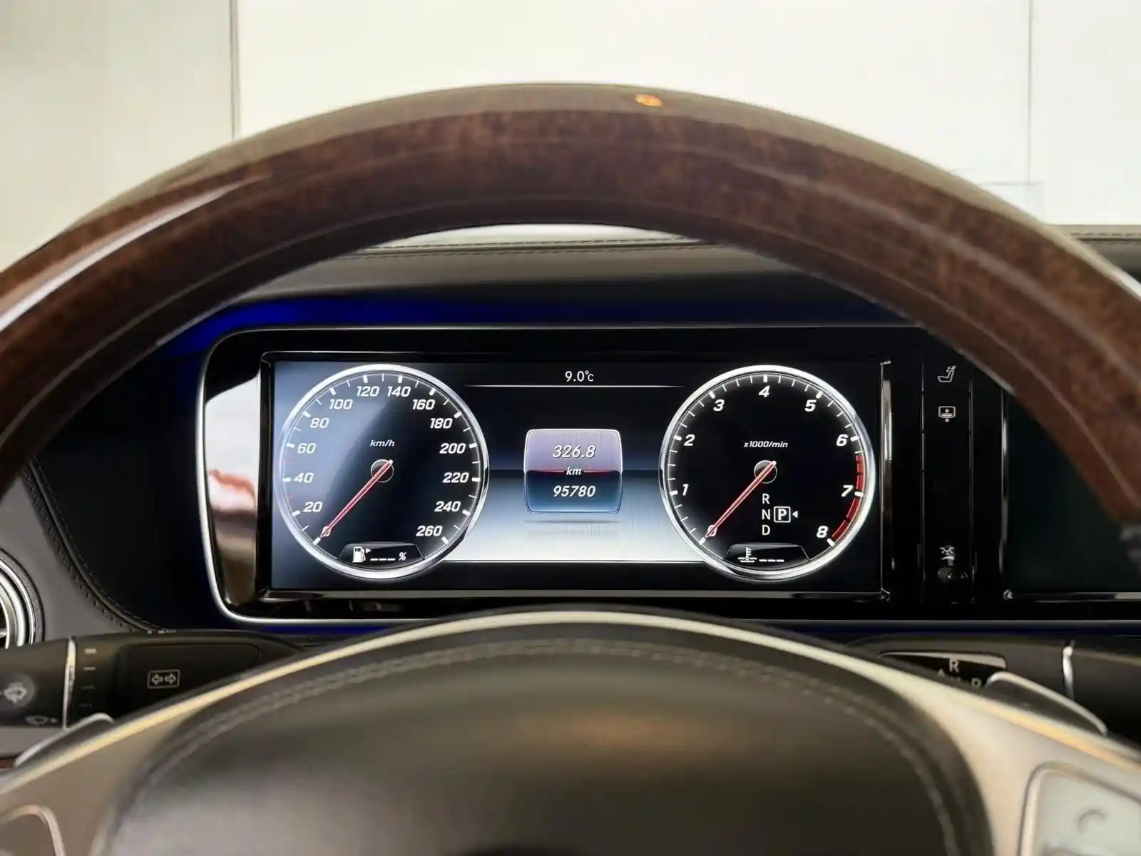 Mercedes-Benz S 600