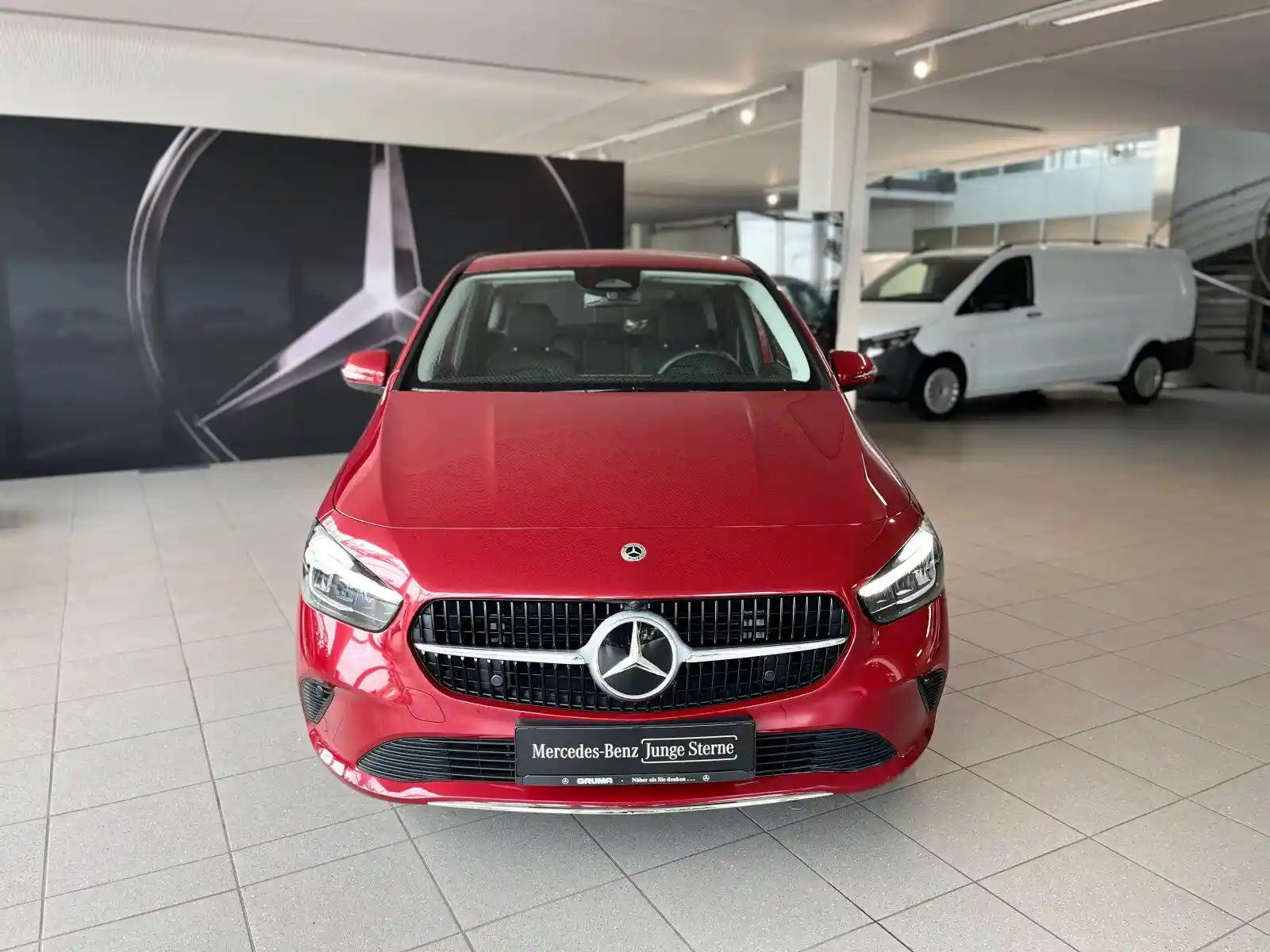 Mercedes-Benz B 200