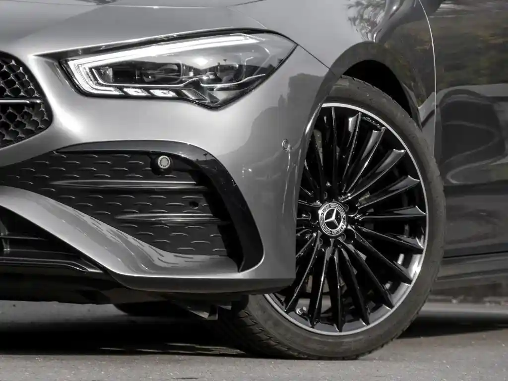 Mercedes-Benz CLA 200 Shooting Brake