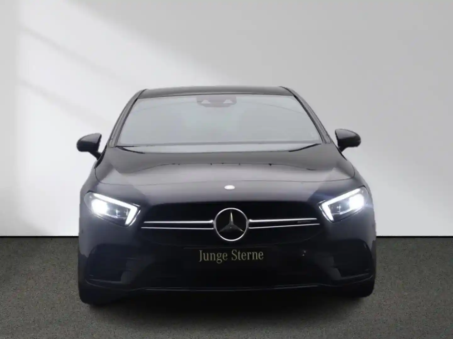 Mercedes-Benz A 35 AMG
