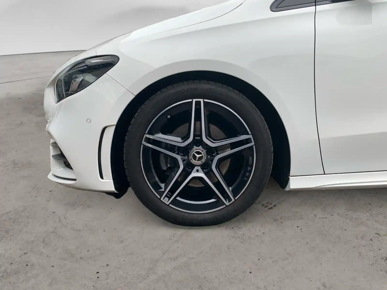 Mercedes-Benz B 200
