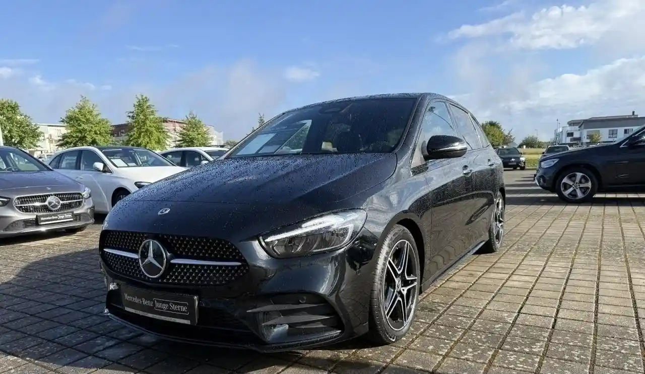 Mercedes-Benz B 220