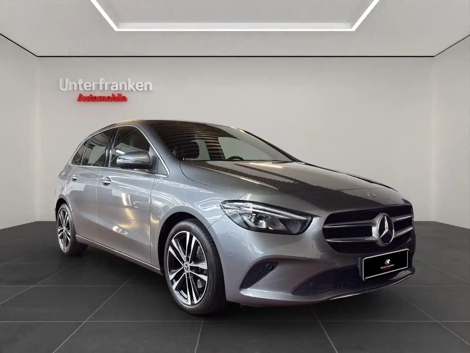 Mercedes-Benz B 200