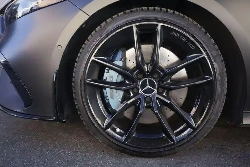 Mercedes-Benz A 35 AMG