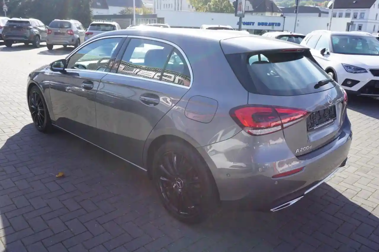 Mercedes-Benz A 200