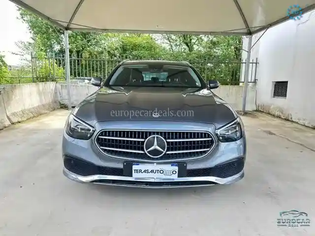 Mercedes-Benz E 200