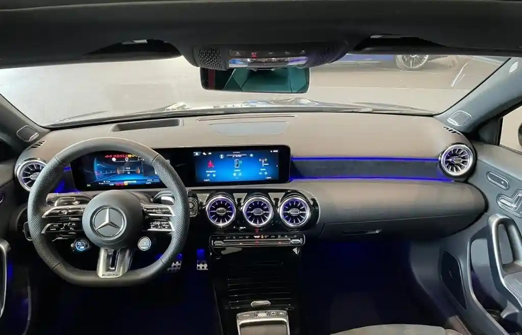 Mercedes-Benz A 35 AMG