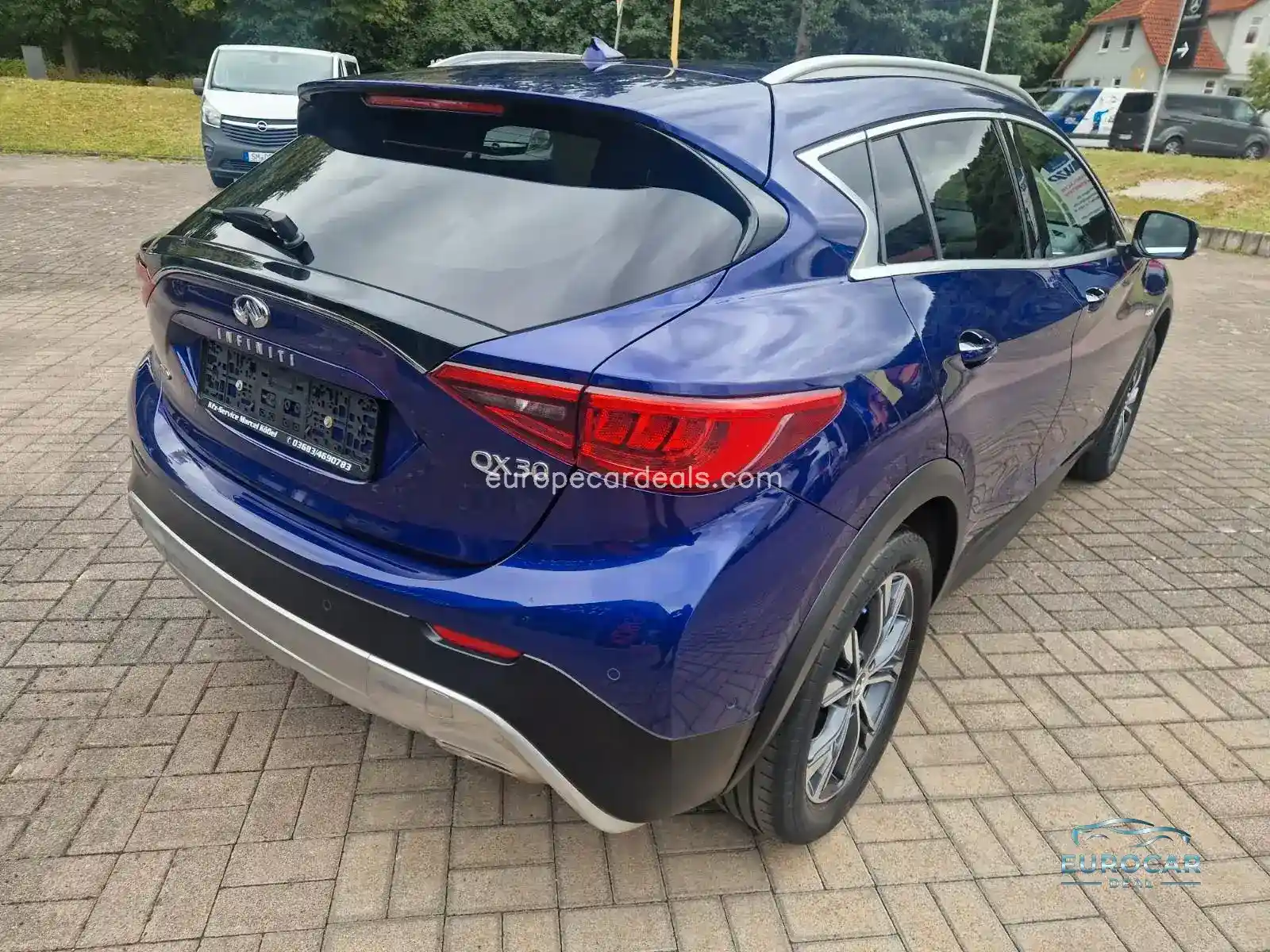 Infiniti QX30