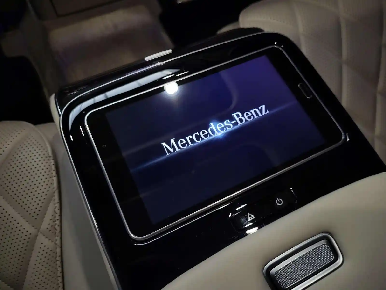 Mercedes-Benz S 400