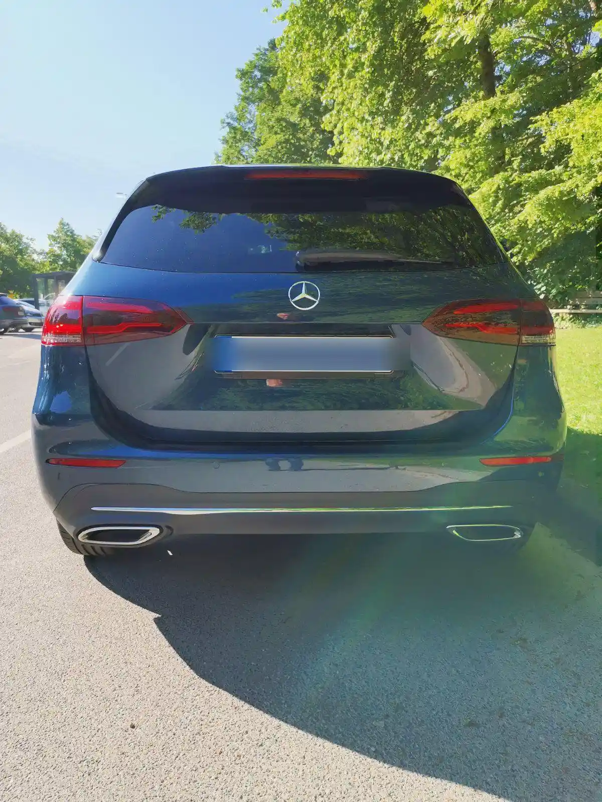 Mercedes-Benz B 200