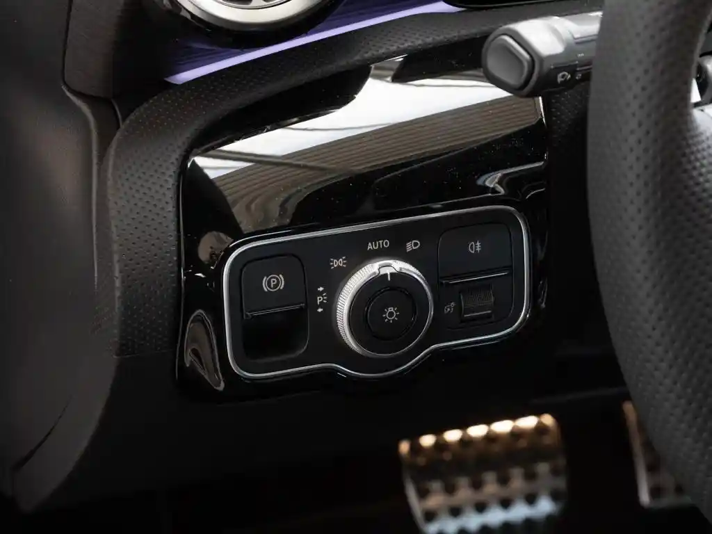Mercedes-Benz CLA 220