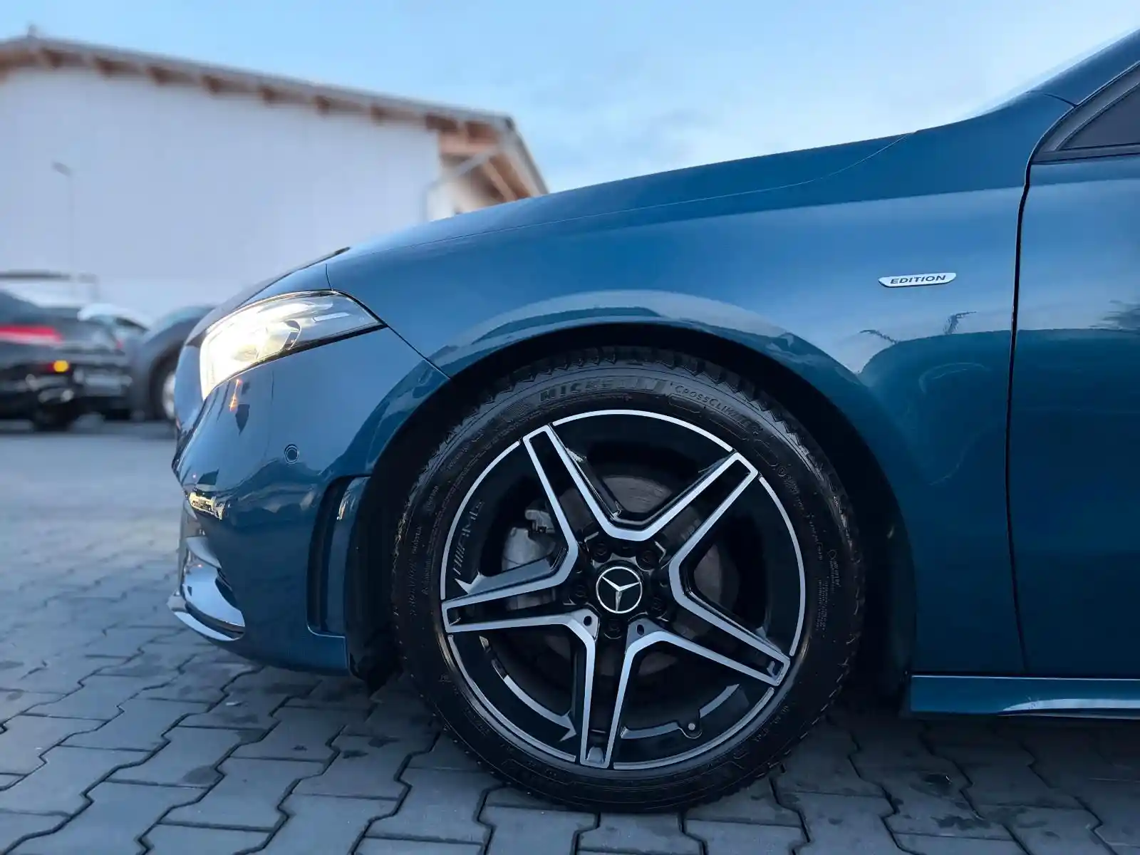 Mercedes-Benz A 180