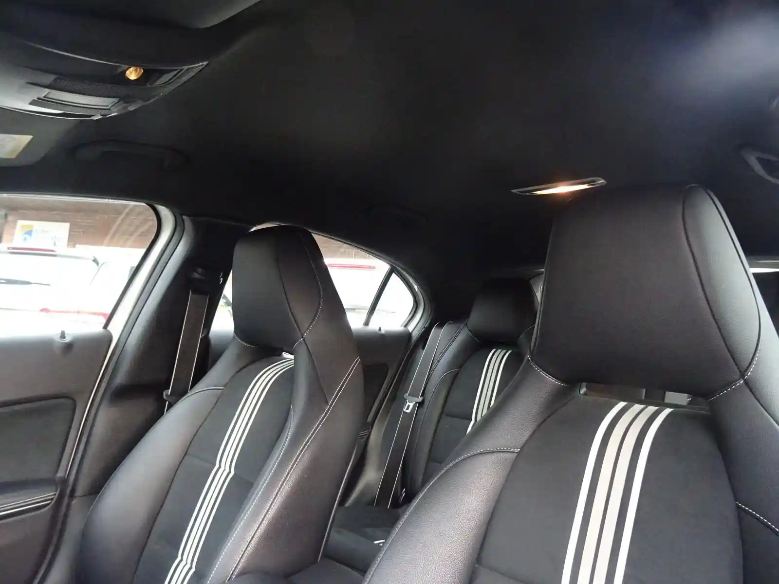 Mercedes-Benz A 220