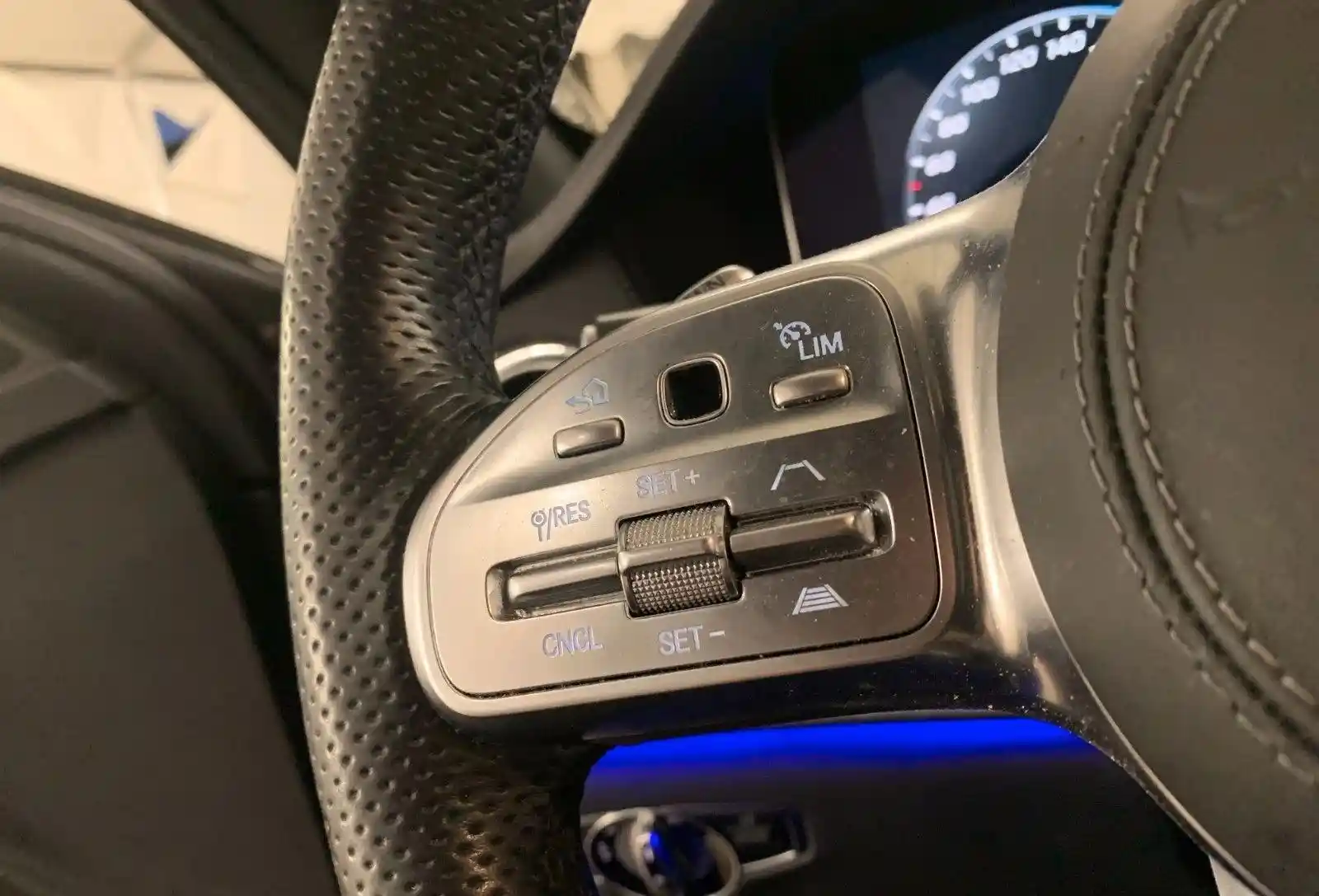 Mercedes-Benz S 560