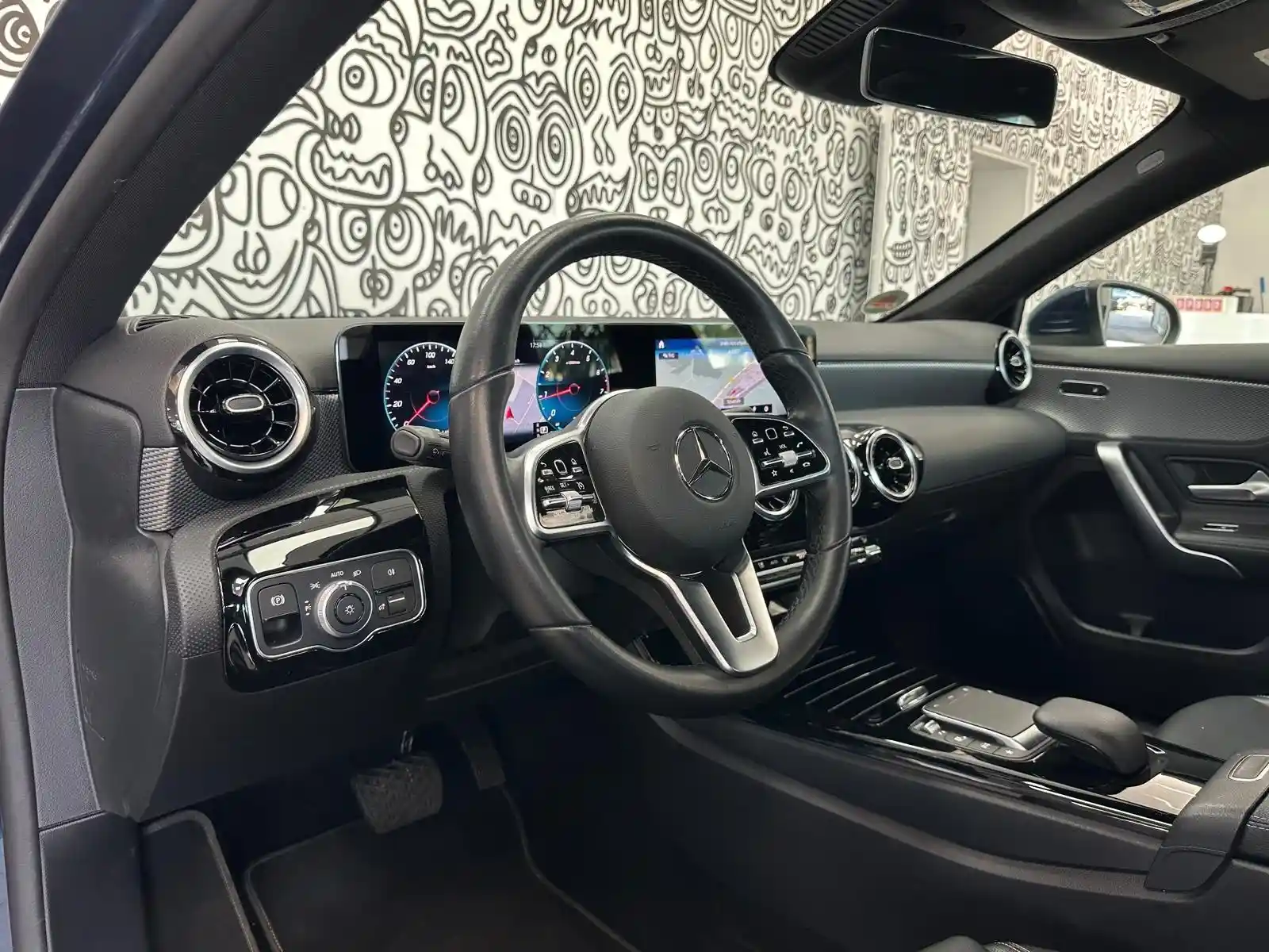 Mercedes-Benz A 200