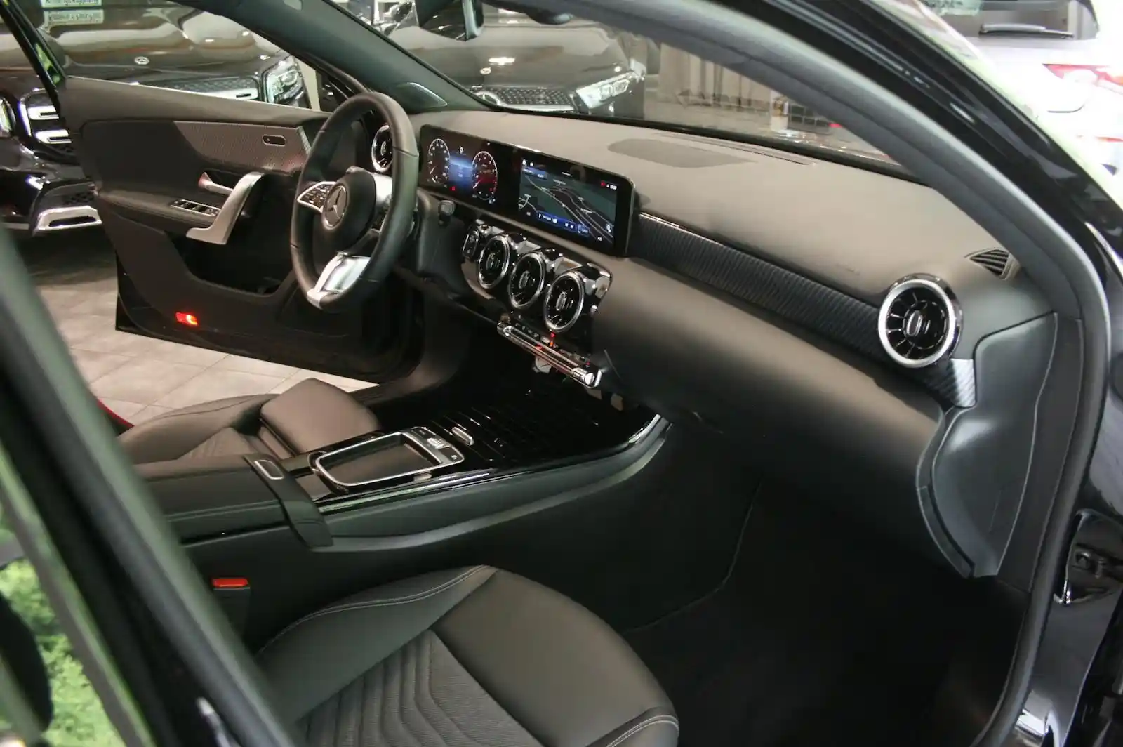 Mercedes-Benz A 180