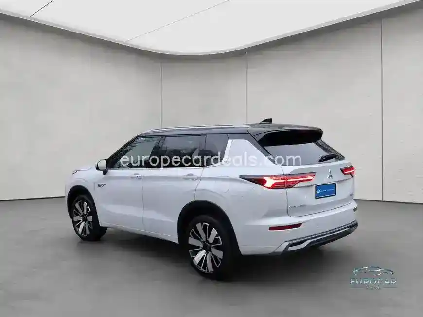 Mitsubishi Plug-in Hybrid Outlander