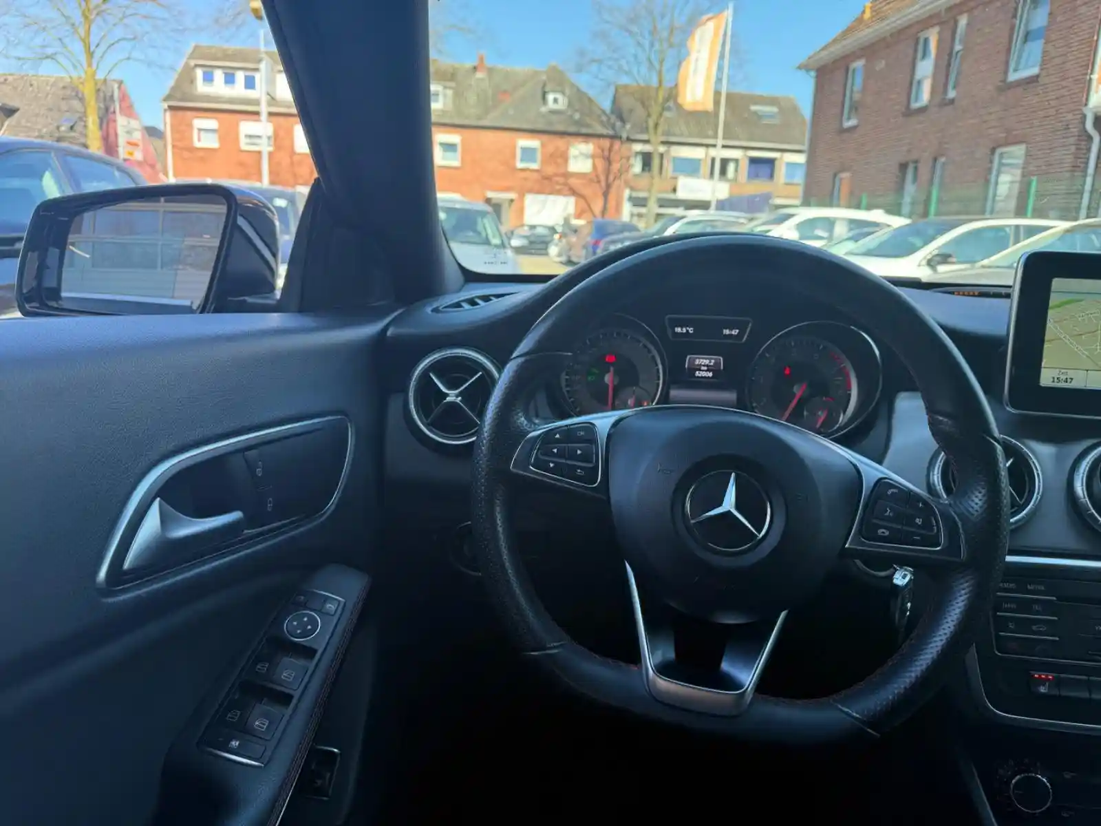 Mercedes-Benz CLA 180