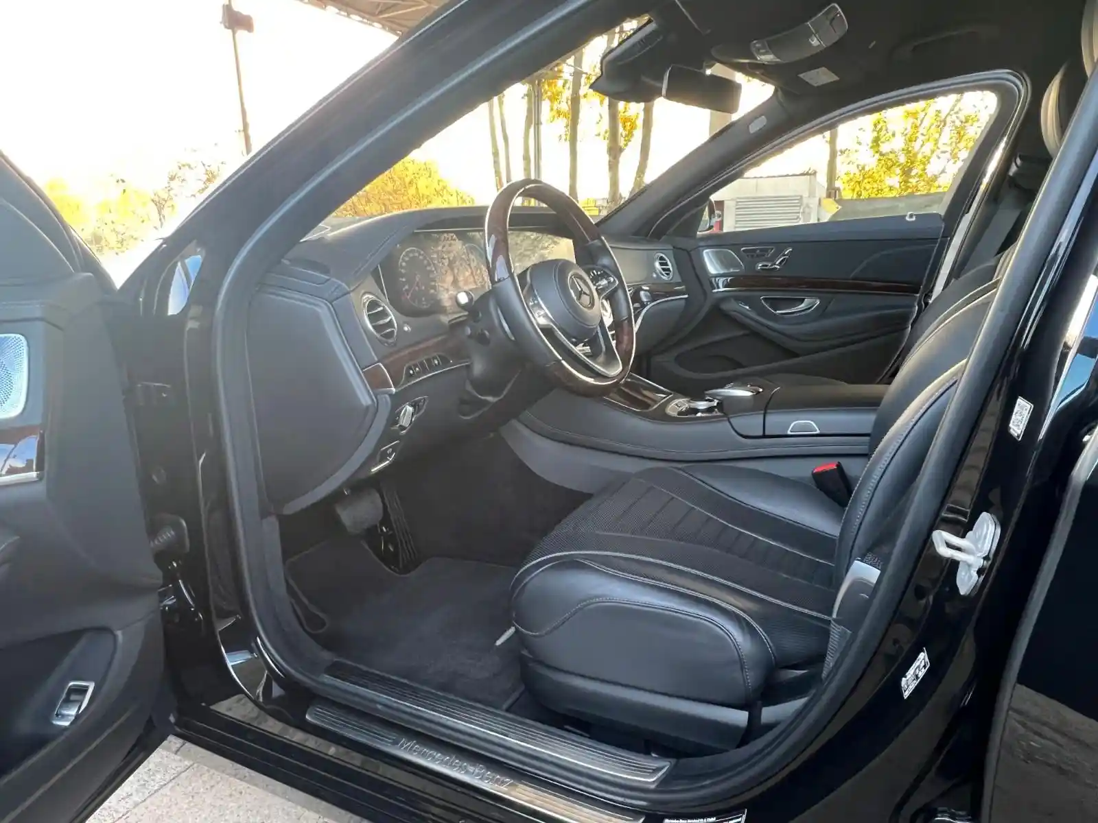 Mercedes-Benz S 560