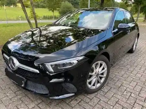 Mercedes-Benz A 220