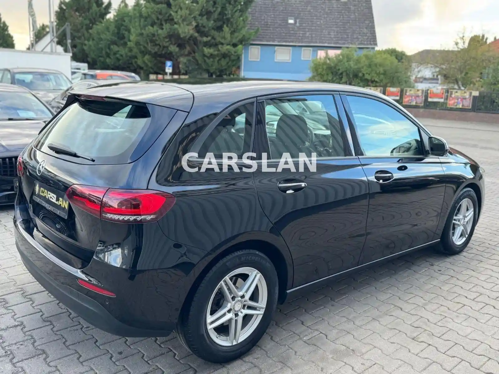 Mercedes-Benz B 200