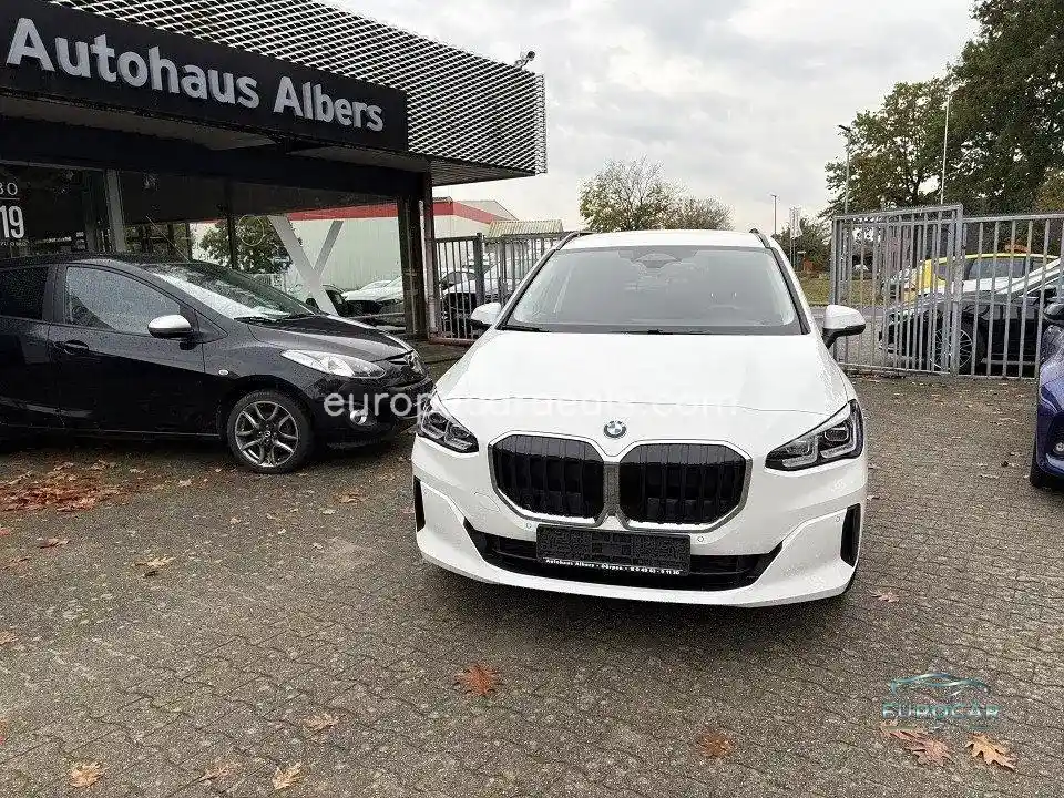 BMW 218