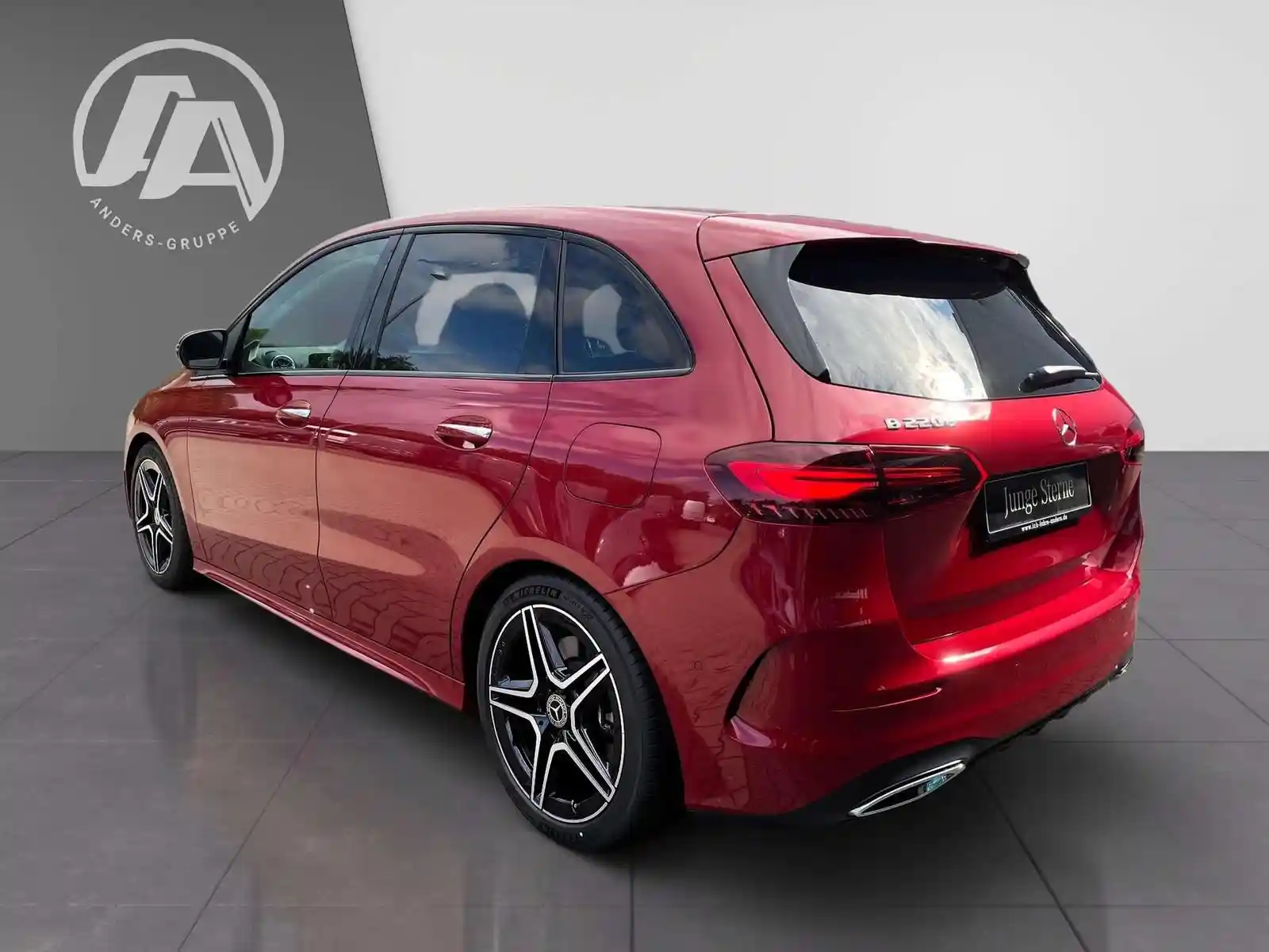 Mercedes-Benz B 220