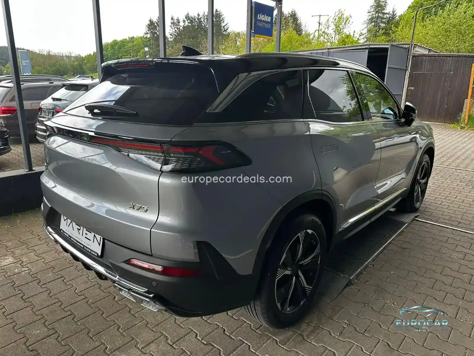 BAIC Beijing X75
