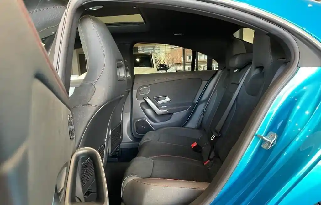 Mercedes-Benz CLA 200