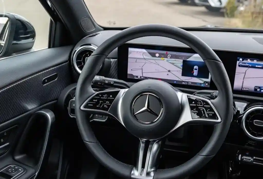 Mercedes-Benz A 200