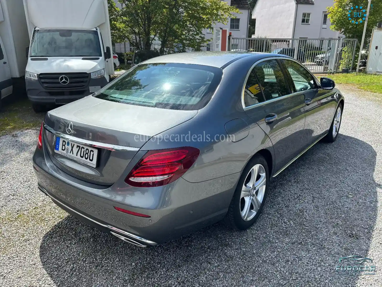 Mercedes-Benz E 200