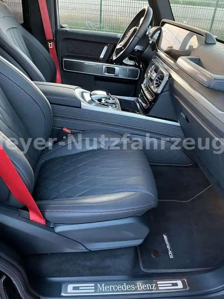 Mercedes-Benz G 500