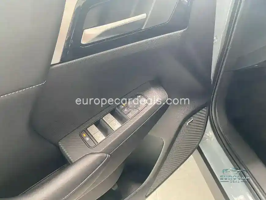 Mitsubishi Plug-in Hybrid Outlander