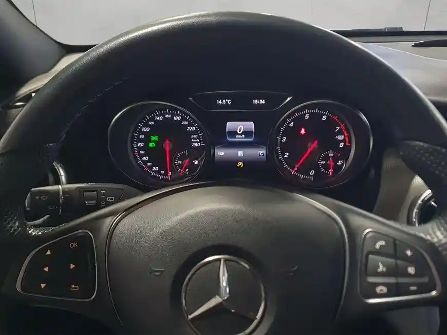 Mercedes-Benz CLA 180 Shooting Brake