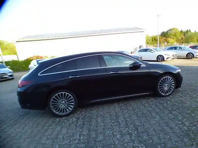 Mercedes-Benz CLA 200 Shooting Brake