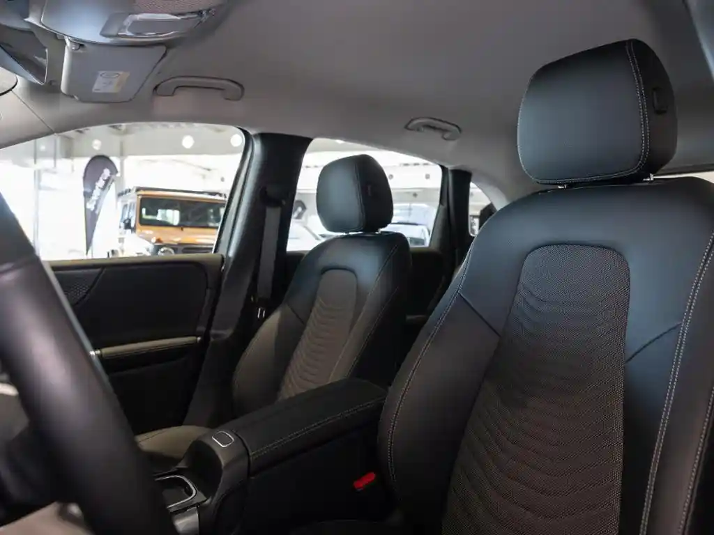 Mercedes-Benz B 200
