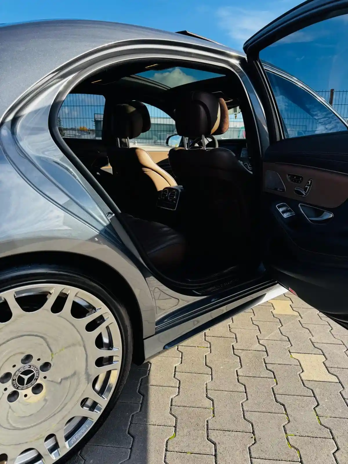 Mercedes-Benz S 560
