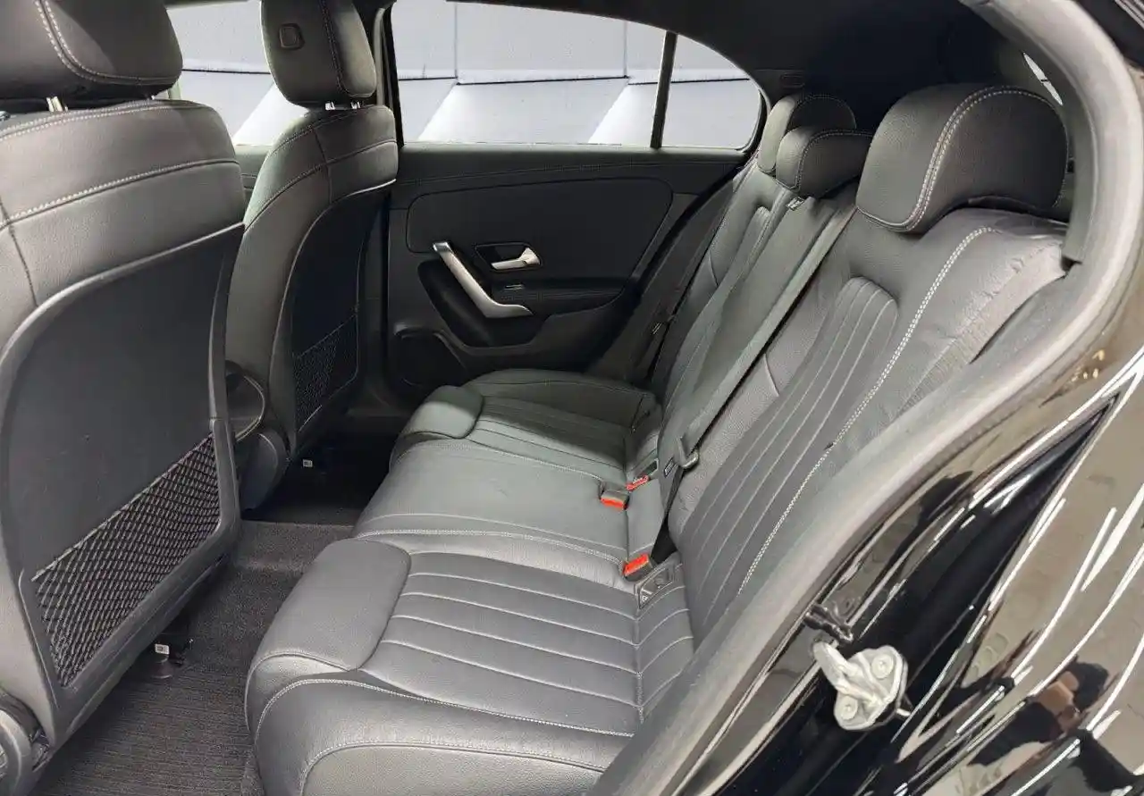 Mercedes-Benz A 200