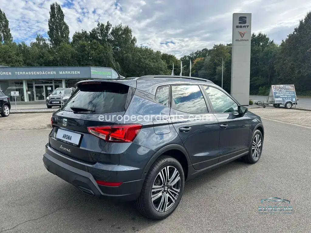 Seat Arona