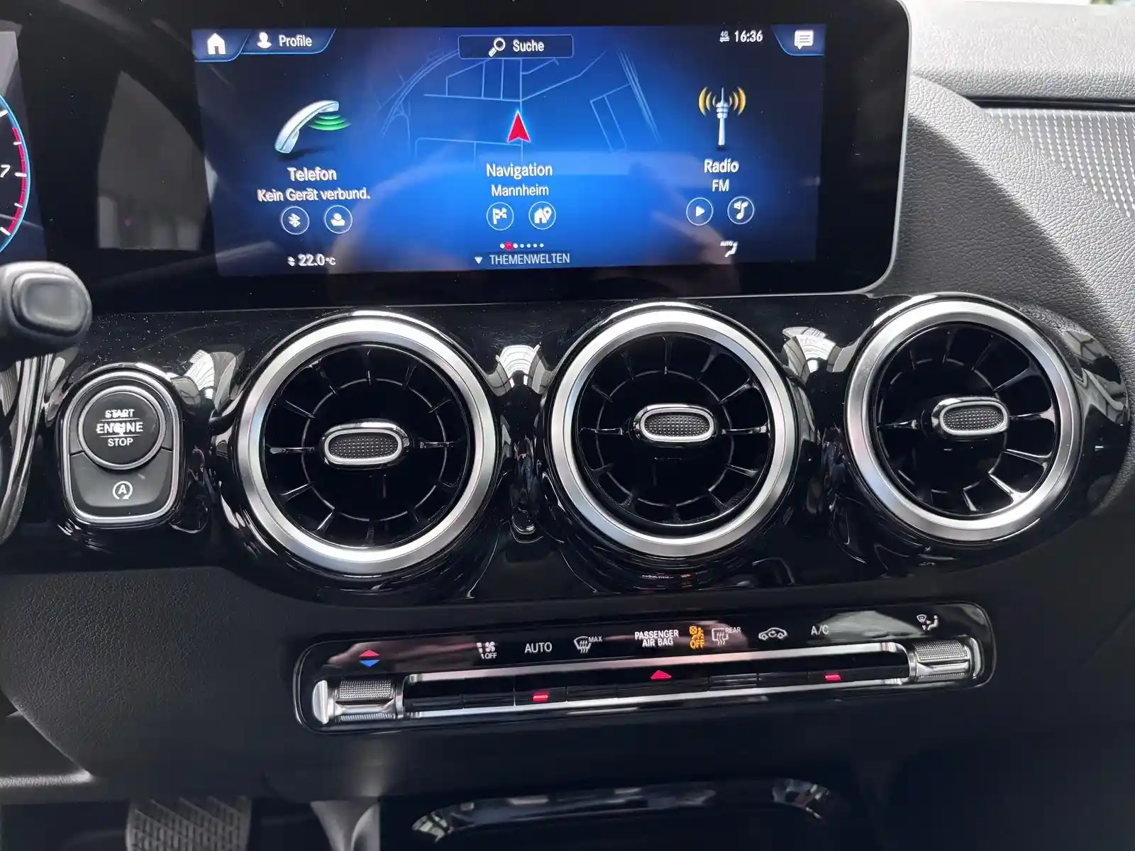 Mercedes-Benz B 220