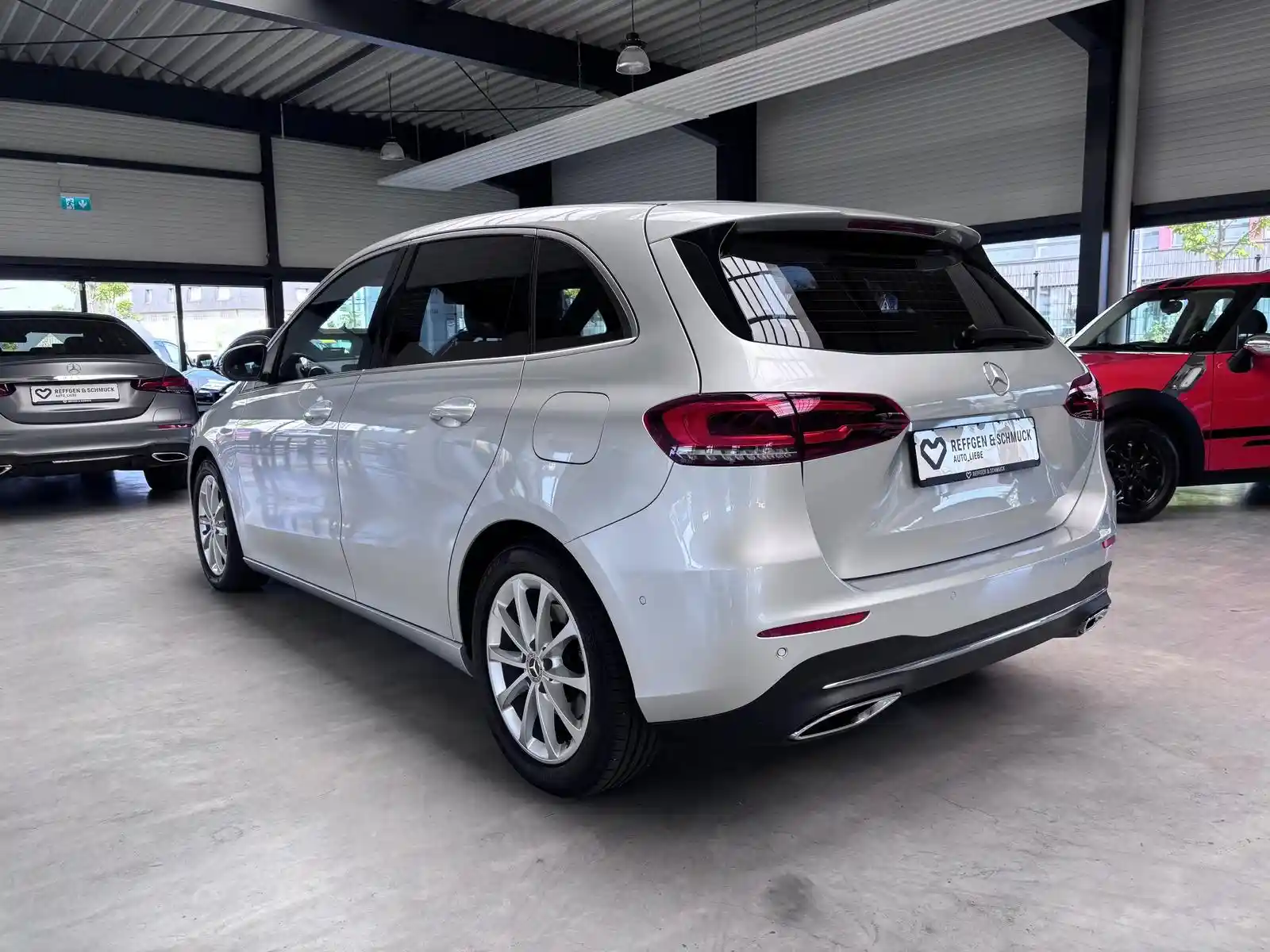 Mercedes-Benz B 220