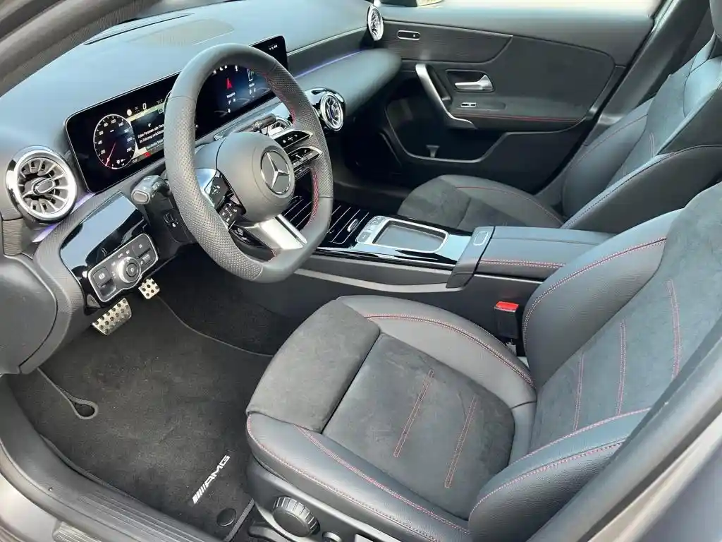 Mercedes-Benz A 200
