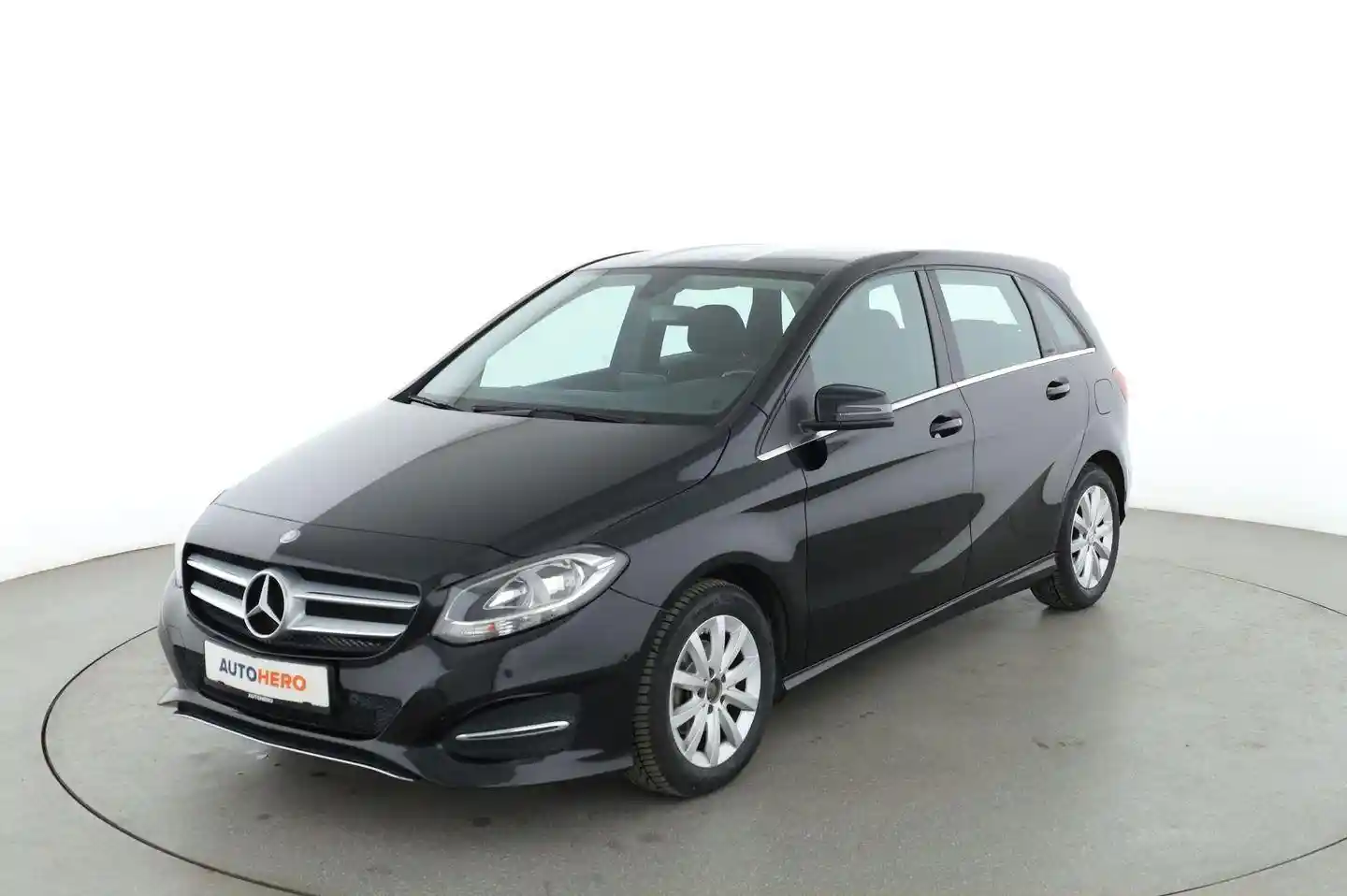 Mercedes-Benz B 180