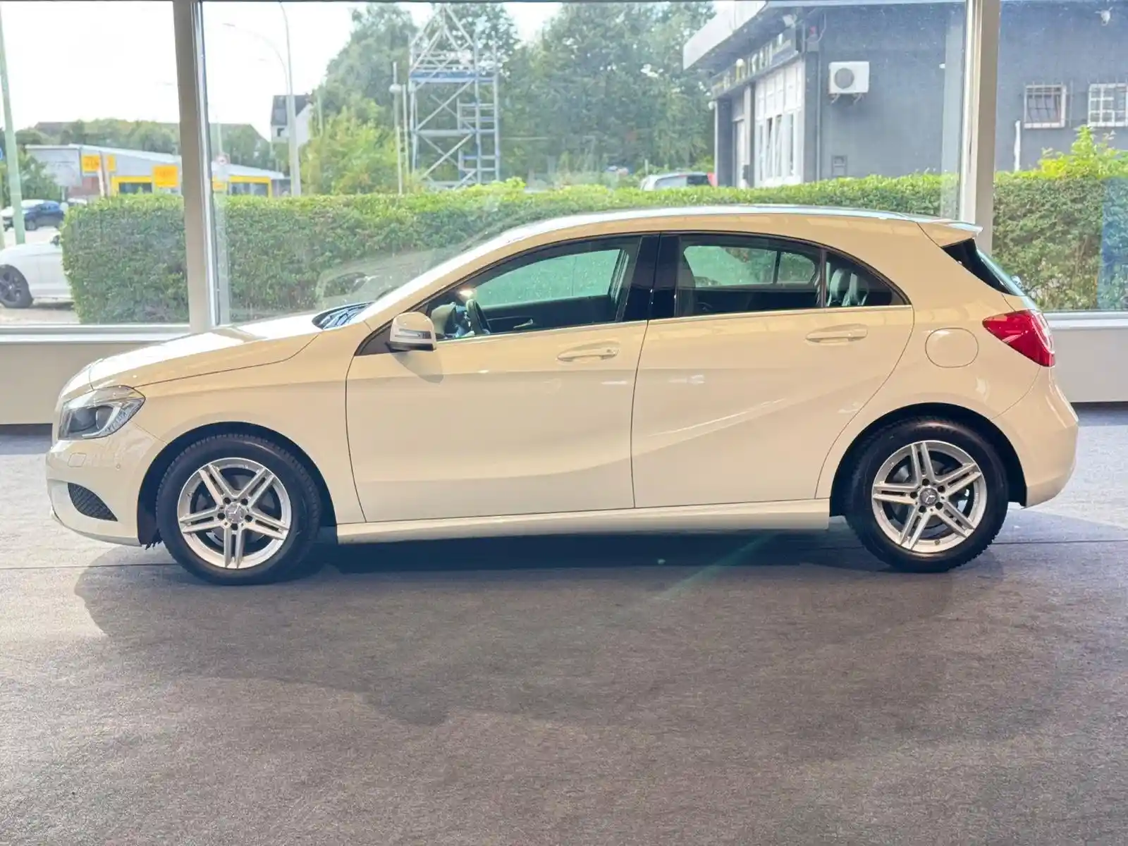 Mercedes-Benz A 180